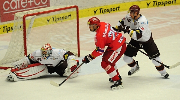 Michal Neuvirth v brance HC Sparta Praha.